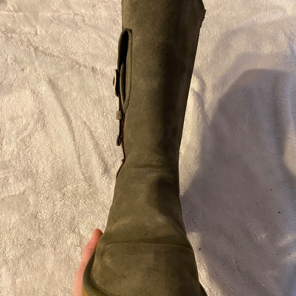 Green Ugg boot with pocket, size 6 - Picture 4 of 12